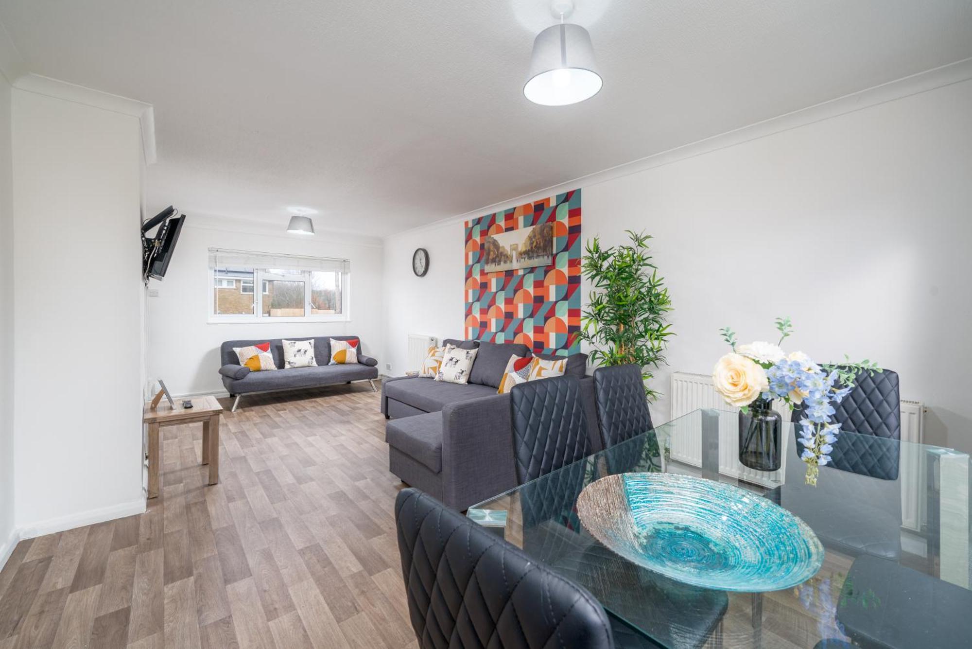 Apartament Skyvillion-Stevenage Amazing 3Bed House, Garden, Free Off Street Parking For 2 Cars, Wifi Zewnętrze zdjęcie
